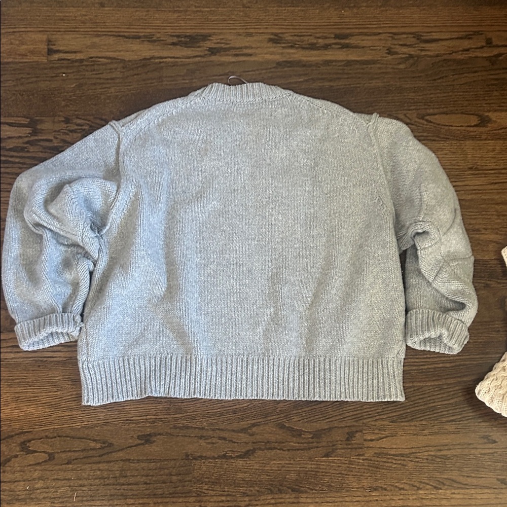 Zara Women's Light Gray Crewneck Sweater - Picture 5 of 5